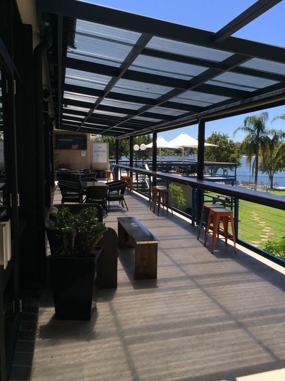Motel Mariners On The Waterfront à Batemans Bay Extérieur photo