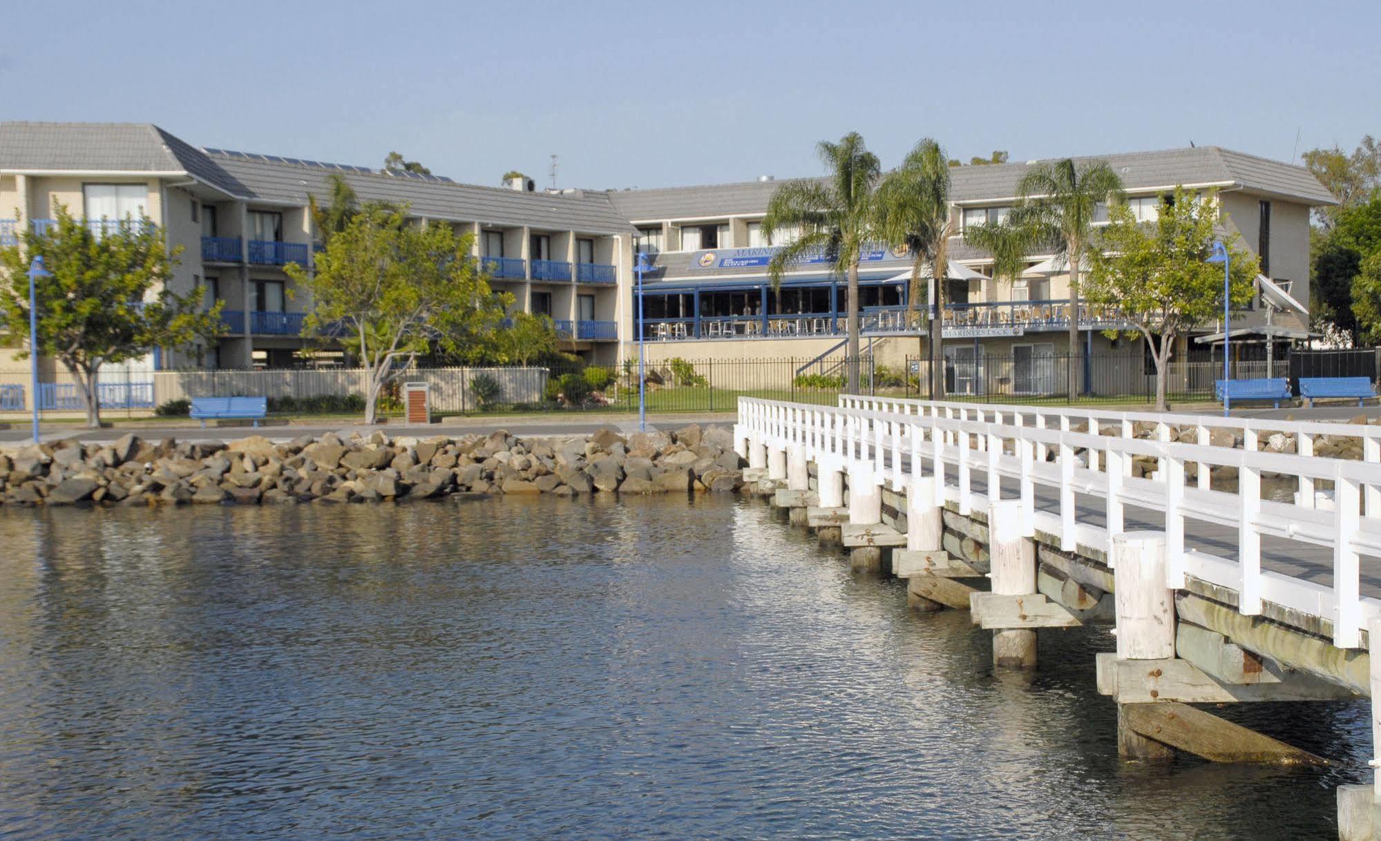 Motel Mariners On The Waterfront à Batemans Bay Extérieur photo