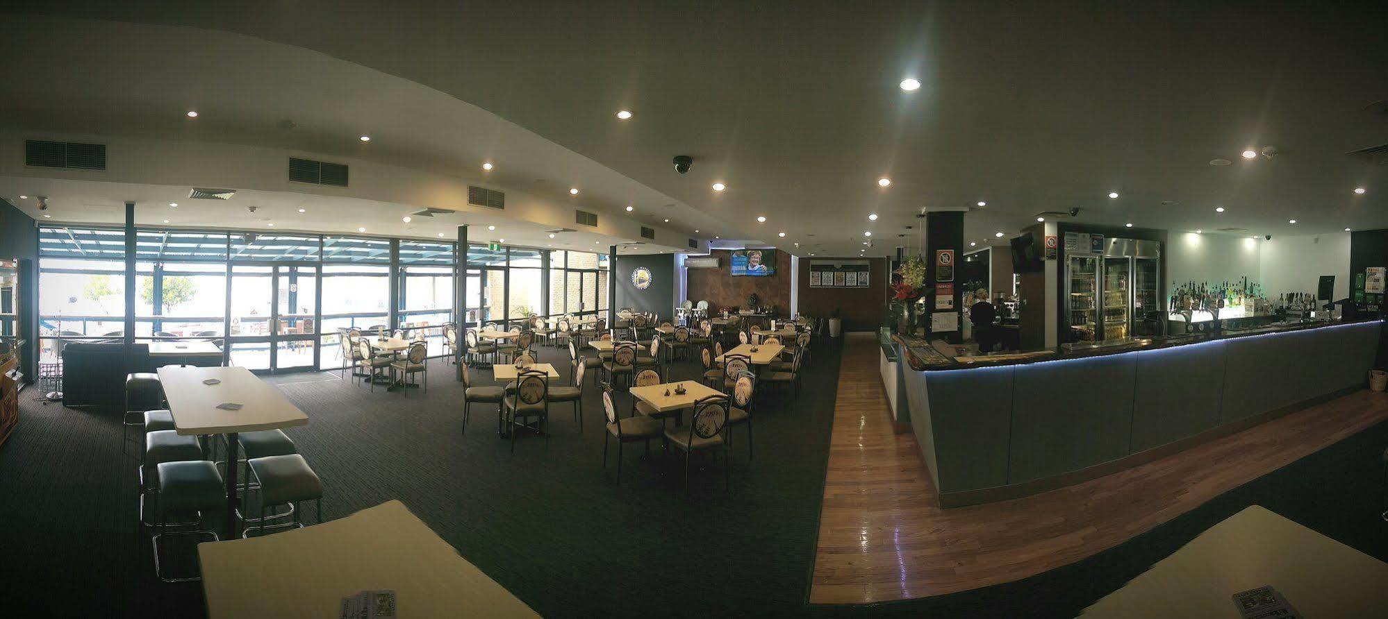 Motel Mariners On The Waterfront à Batemans Bay Extérieur photo